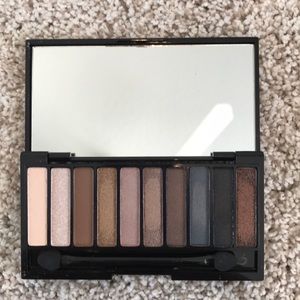 Makeup Revolution #selfie palette